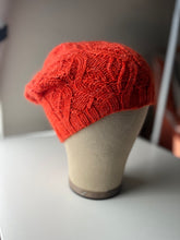 Load image into Gallery viewer, Ogee Flow Toque