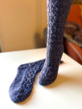 Load image into Gallery viewer, Knotted Vine Socks
