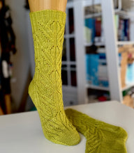 Load image into Gallery viewer, Cascade Falls Socks