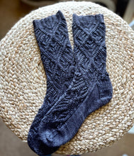 Load image into Gallery viewer, Modernismo Socks
