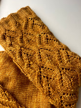 Load image into Gallery viewer, Mangrove Socks