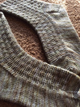 Load image into Gallery viewer, Cozy Check Socks