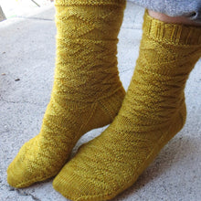 Load image into Gallery viewer, Ravenna Socks