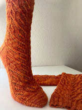 Load image into Gallery viewer, Tessellate Socks