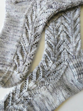 Load image into Gallery viewer, Sepal Socks