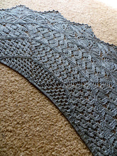 Load image into Gallery viewer, Darwin Shawl
