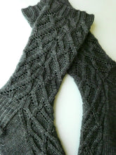 Load image into Gallery viewer, Knotty Lace Socks