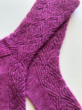 Load image into Gallery viewer, Deco Swirl Socks