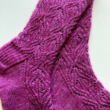 Load image into Gallery viewer, Deco Swirl Socks