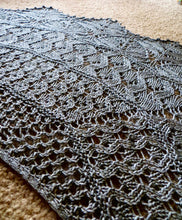 Load image into Gallery viewer, Darwin Shawl
