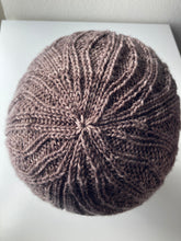 Load image into Gallery viewer, Tessellate Toque