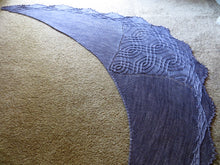 Load image into Gallery viewer, Scrollwork Shawl