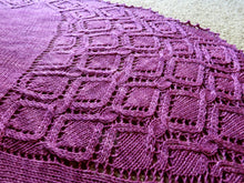 Load image into Gallery viewer, Knot Garden Shawl