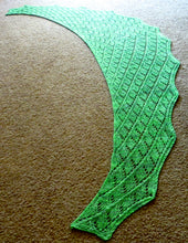 Load image into Gallery viewer, Orchard Shawl