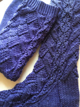 Load image into Gallery viewer, Water Hyacinth Socks