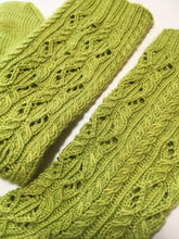 Load image into Gallery viewer, Woodland Sage Socks