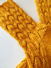 Load image into Gallery viewer, Narcissus Socks