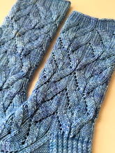 Load image into Gallery viewer, Chevron Fold Socks
