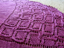 Load image into Gallery viewer, Knot Garden Shawl
